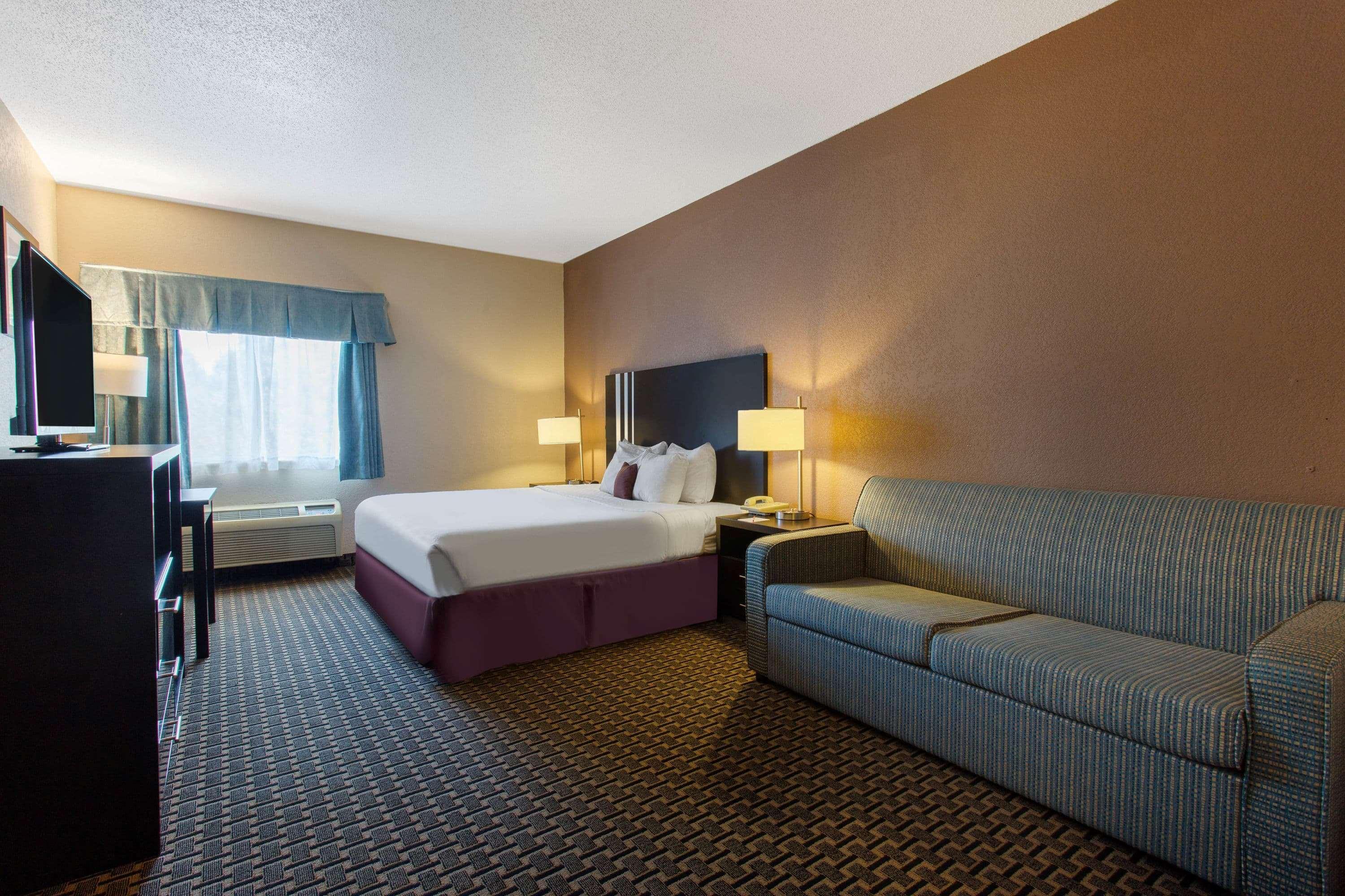 Hotel Ramada by Wyndham Glendale Heights/Lombard Exterior foto