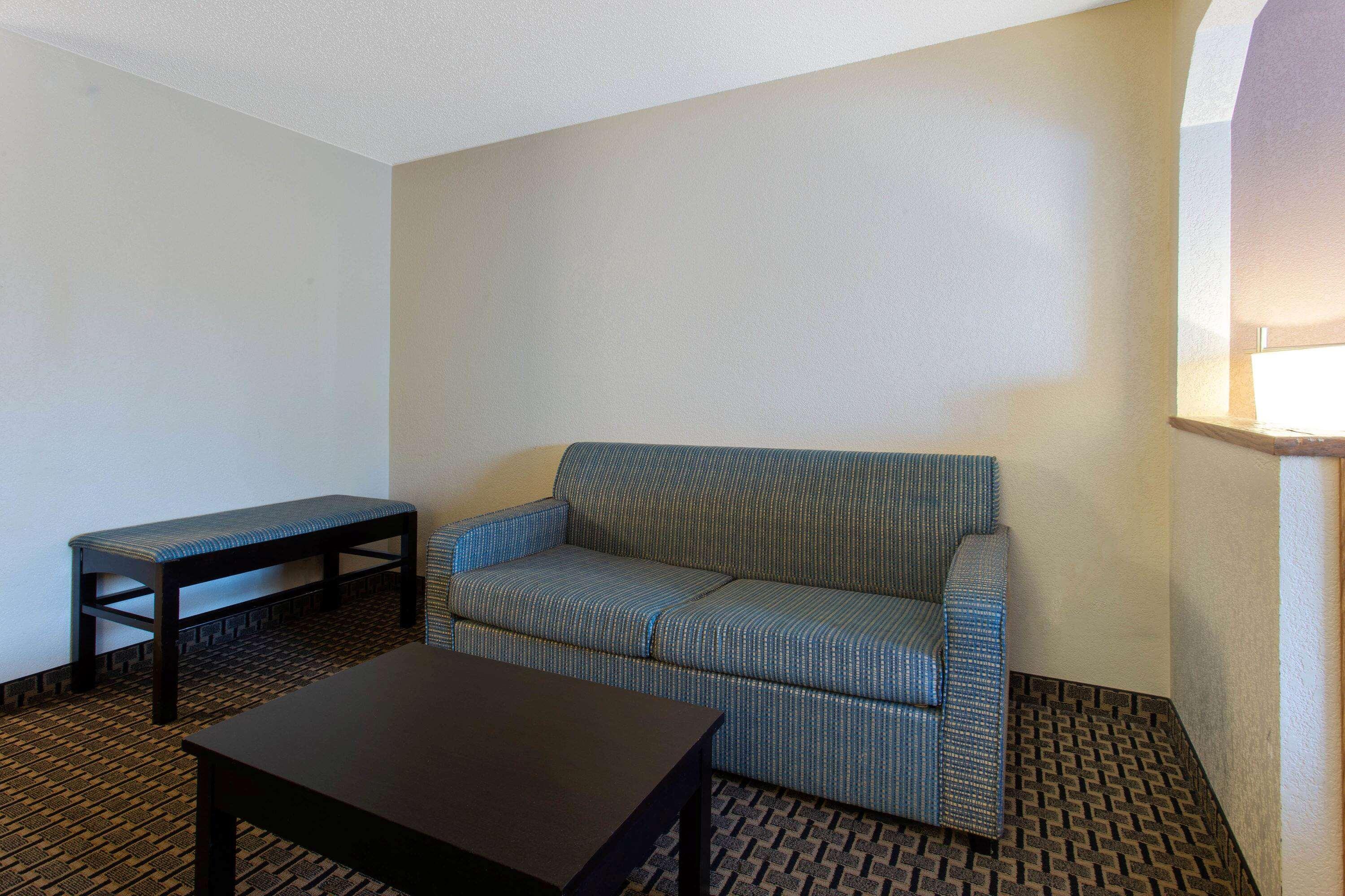 Hotel Ramada by Wyndham Glendale Heights/Lombard Exterior foto