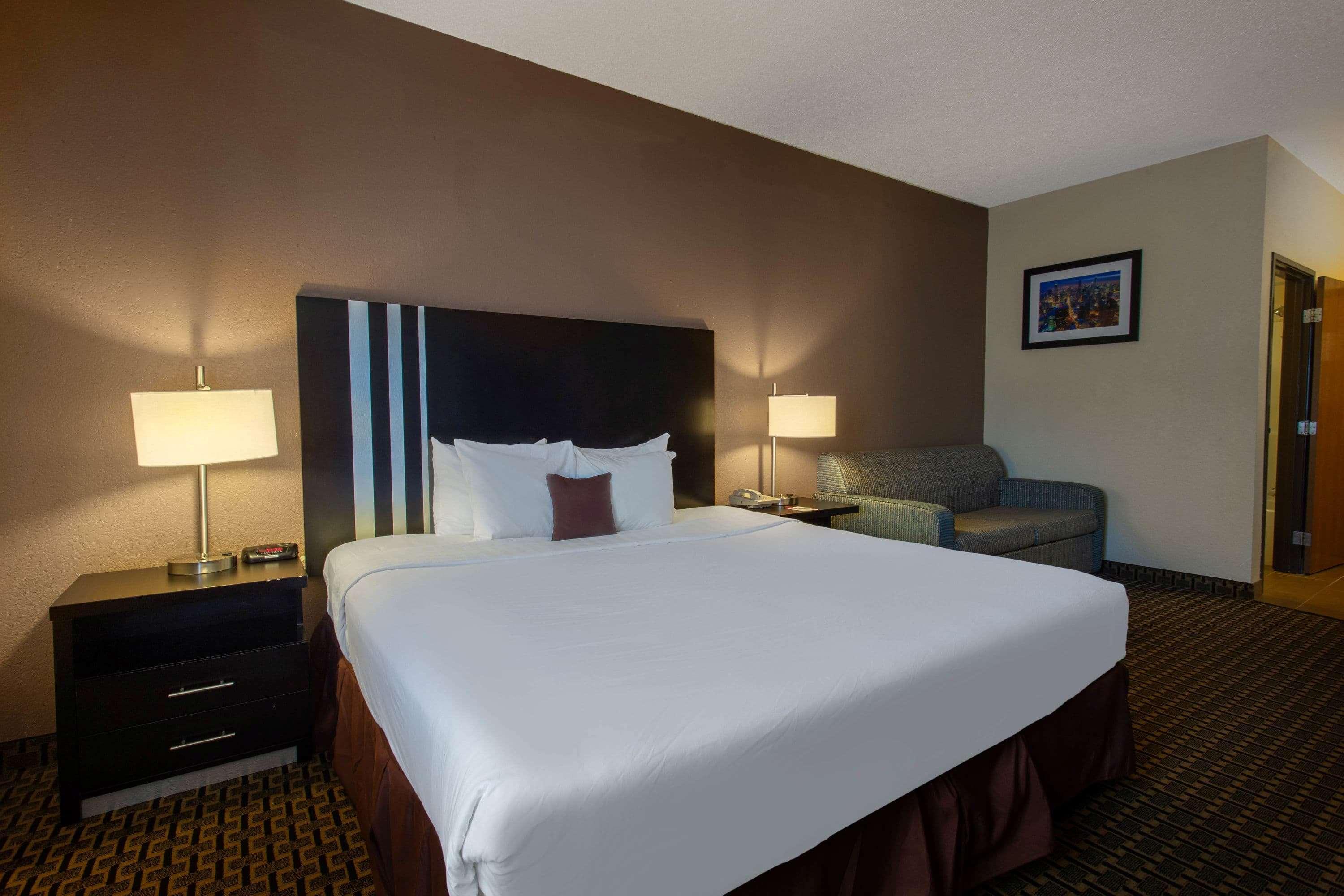 Hotel Ramada by Wyndham Glendale Heights/Lombard Exterior foto