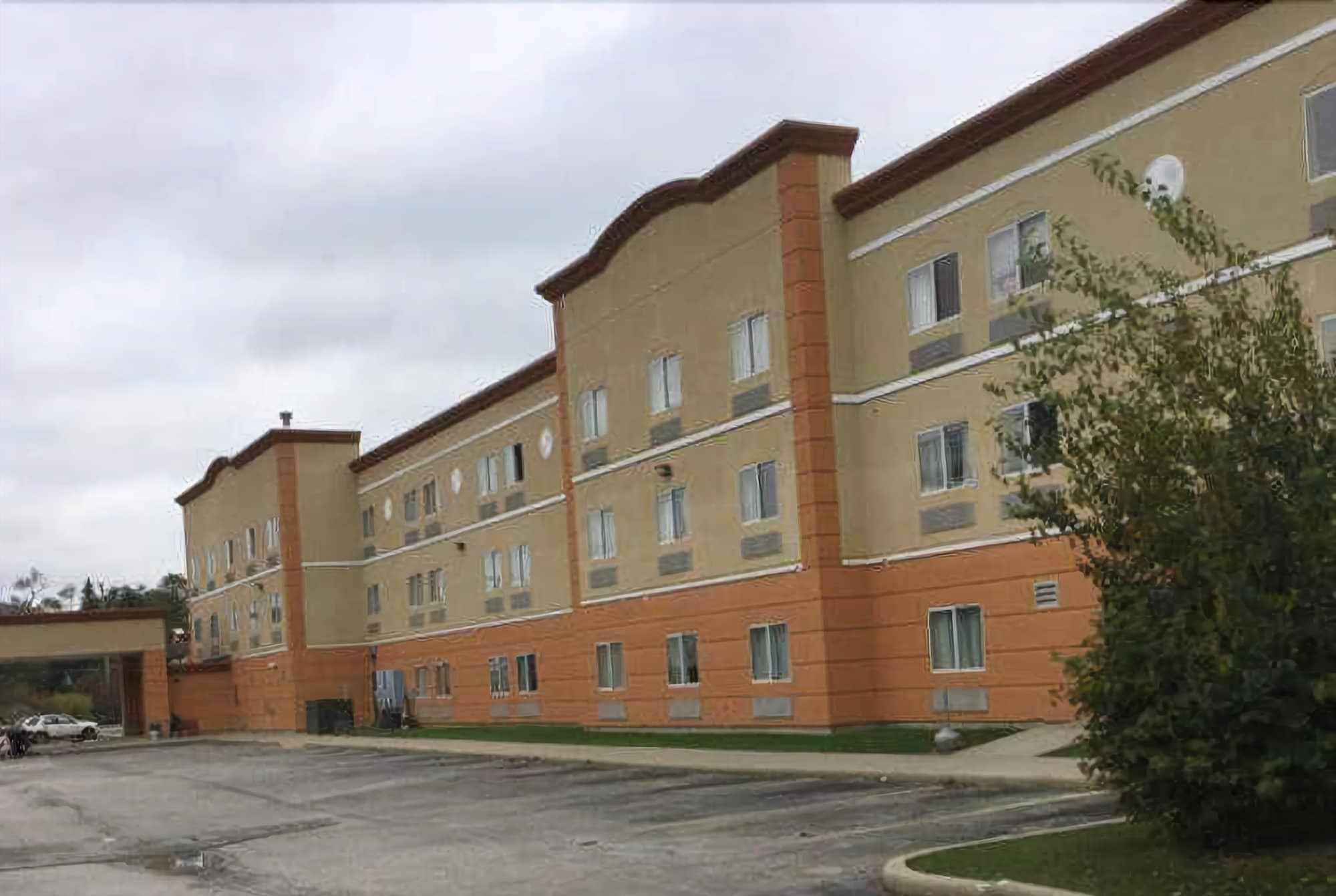 Hotel Ramada by Wyndham Glendale Heights/Lombard Exterior foto