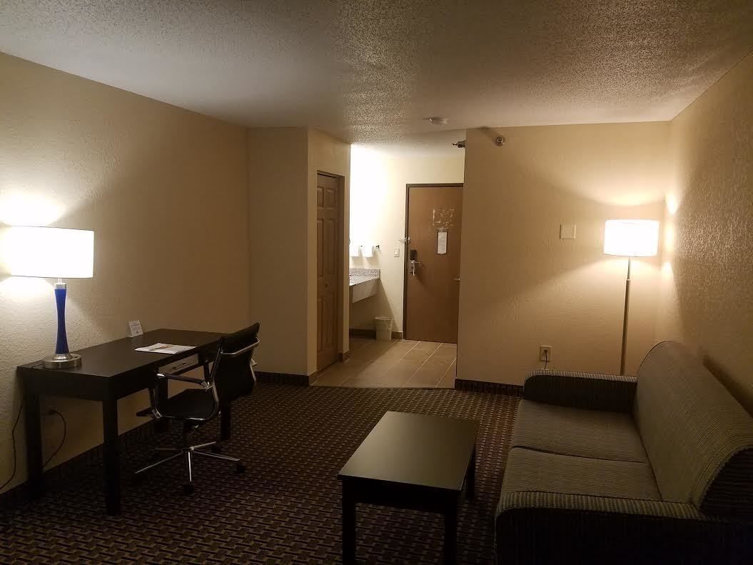 Hotel Ramada by Wyndham Glendale Heights/Lombard Exterior foto